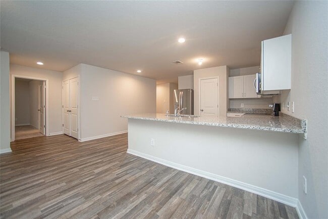 Building Photo - 15588 Briar Forest Dr