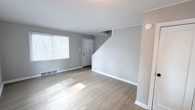 Foto del edificio - 1025 Covert Ave