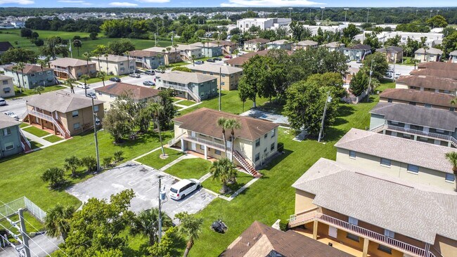 Photo - 694 Michigan Ct Townhome