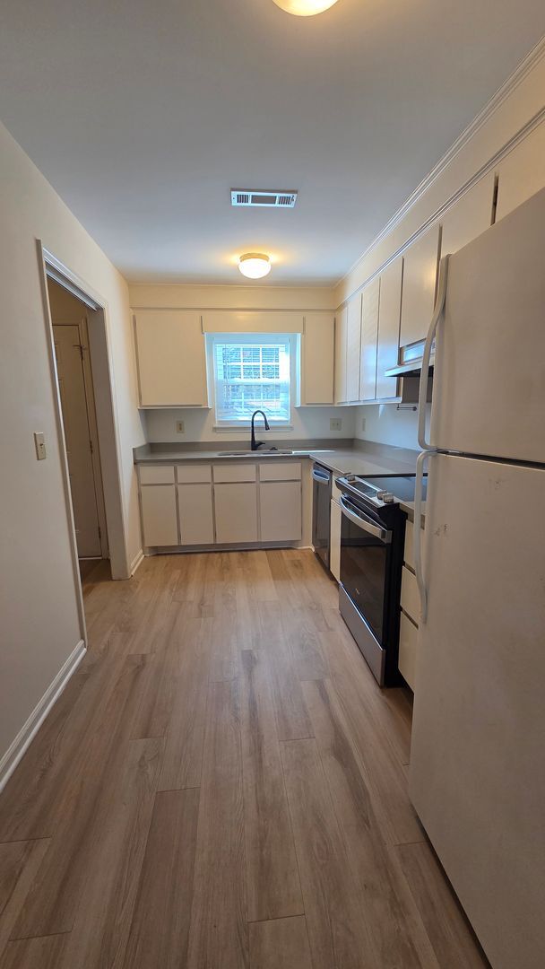 Foto del edificio - Charming 2 Bedroom Townhouse