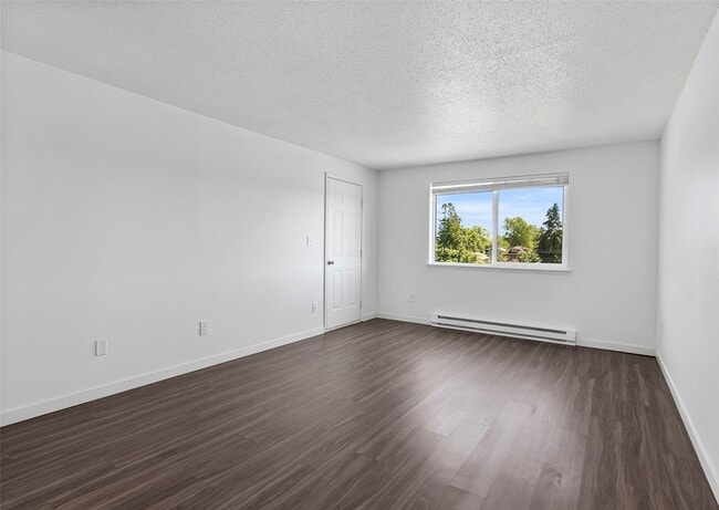 Apt 31 Living Room with Views - Stateside Flats