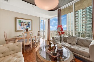 Building Photo - 5925 Almeda Rd