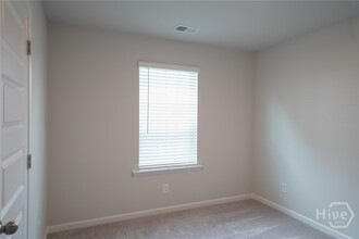 Building Photo - 111 Saltgrass Ln