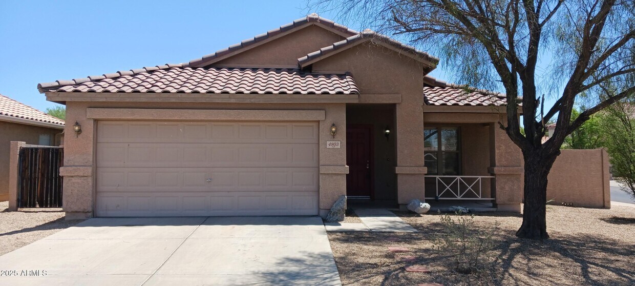 Foto principal - 4803 N 92nd Ln