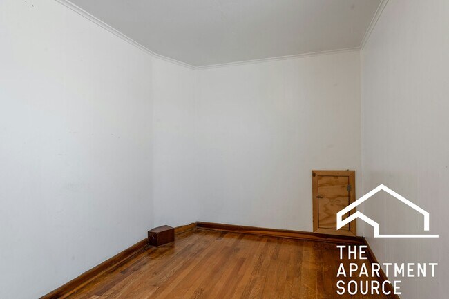 Foto del edificio - 1334 W Barry Ave