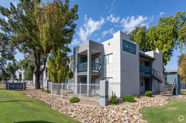 Building Photo - The Falls Apartments