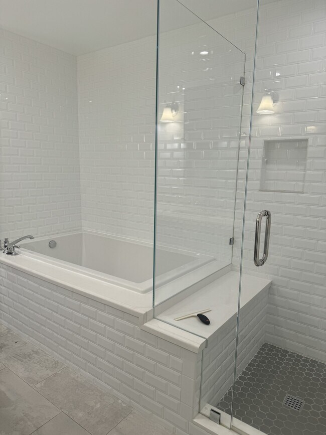 Foto del edificio - 4641 Fulton Ave