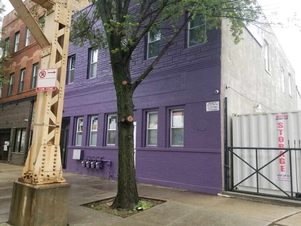 Foto principal - 2337 W Lake St