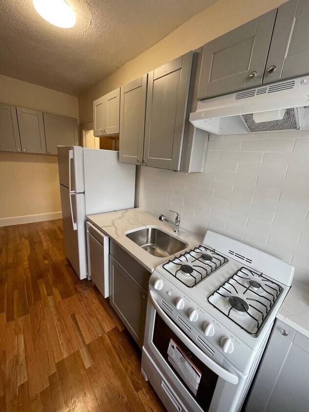Primary Photo - 210 Massachusetts Ave