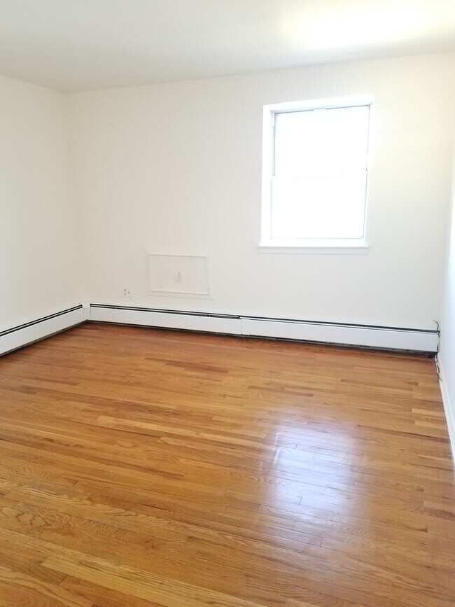 King Bedroom - 817 Boston Post W Rd