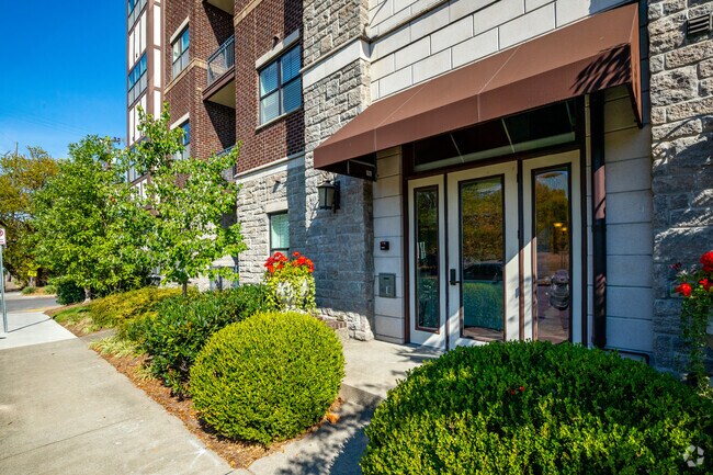 Entrance - 2151 Acklen Ave