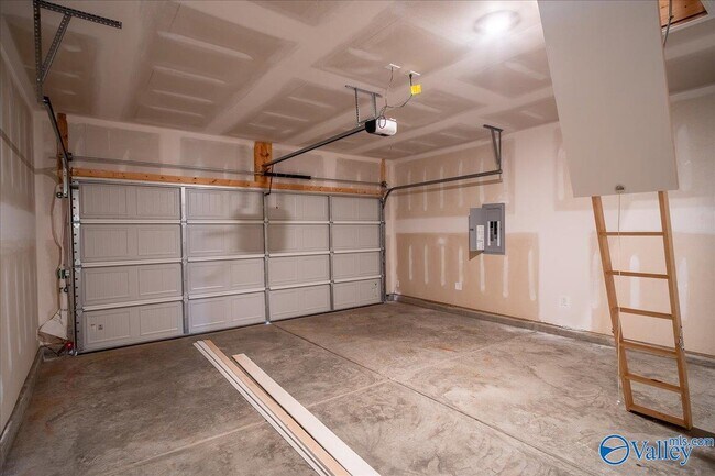 Building Photo - 22845 Dashwood Ln