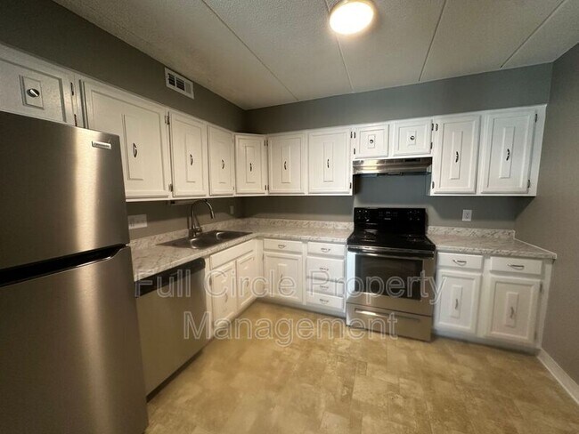 Building Photo - 1648 N 56th St