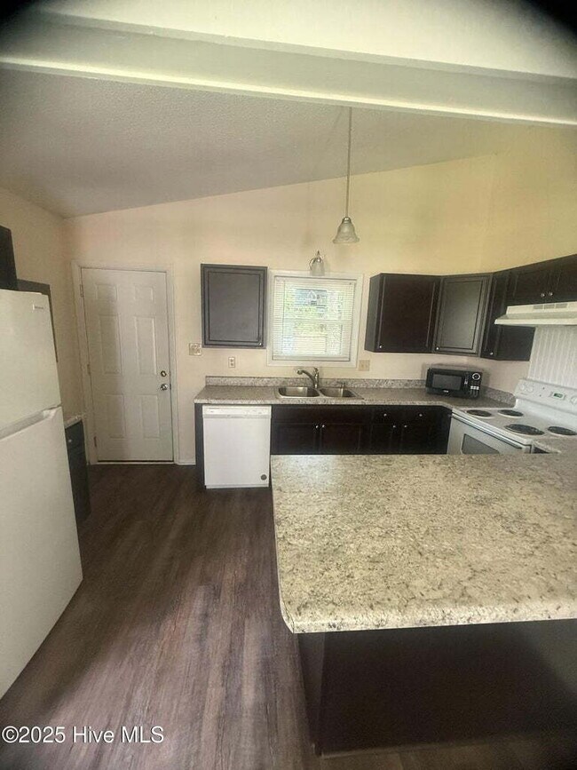 Foto del edificio - 137 Twinwood Dr