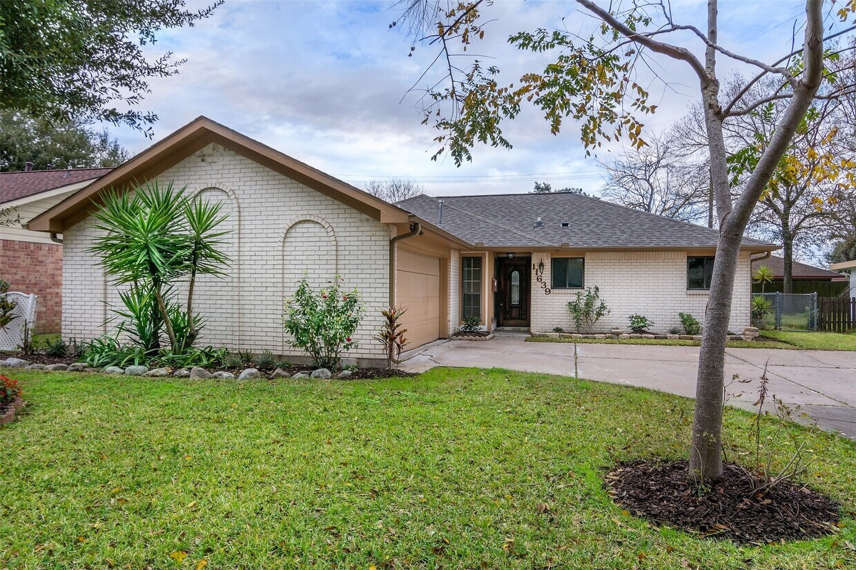 Foto principal - 11639 Kirkmeadow Dr