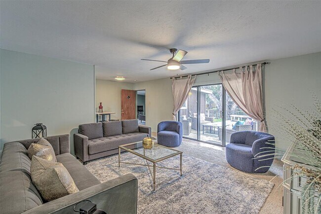 Foto del edificio - 5304 Bedford St