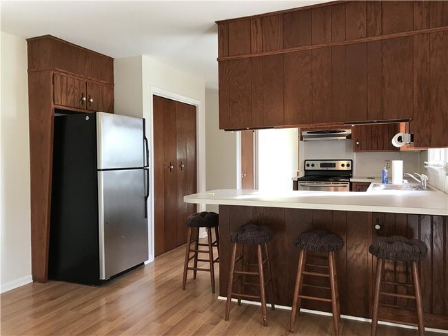 Foto del edificio - 212 Walnut Dr