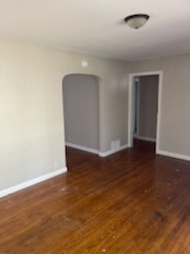 Building Photo - BELOW MARKET RENT!