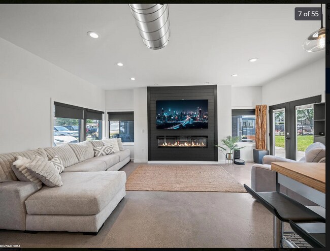 Foto del edificio - 37645 Lakeville St