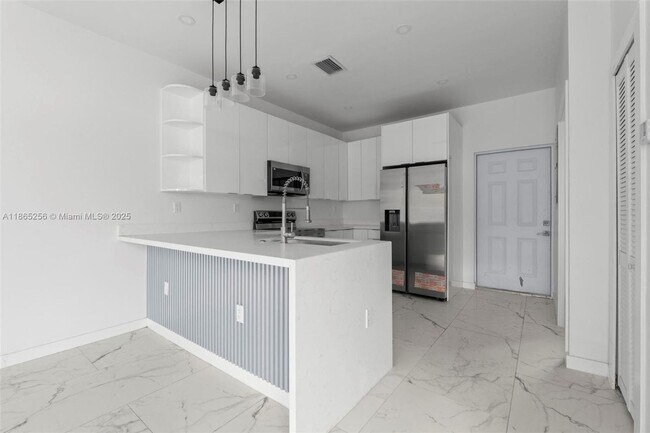 Foto del edificio - 2145 NW Fourth Street 1, Pompano Beach, FL...