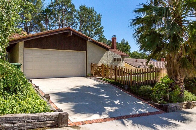 Building Photo - Highly desirable Fountainwood Neighborhood