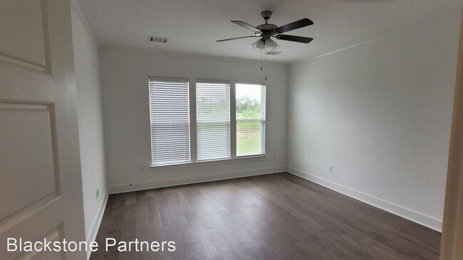 Foto del edificio - 3 br, 2 bath House - 3106 Canewood Lane