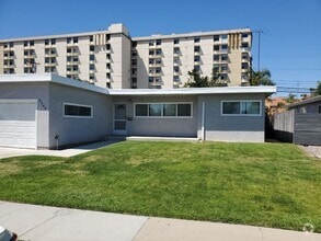 Building Photo - 5568 Mary Ln Dr