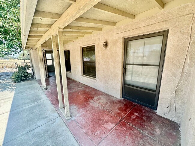 Foto del edificio - Fully Renovated West Fresno 4/2