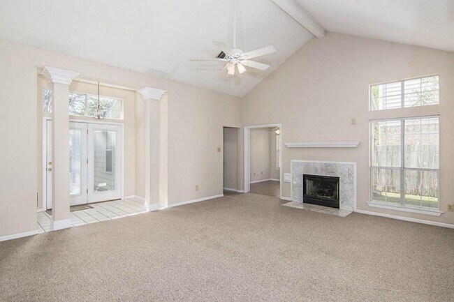 Foto del edificio - 14206 Heather Falls Way