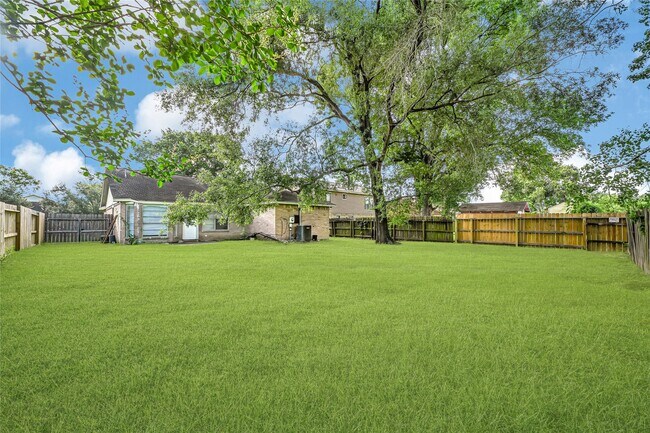 Foto del edificio - 8639 Pearl Point St