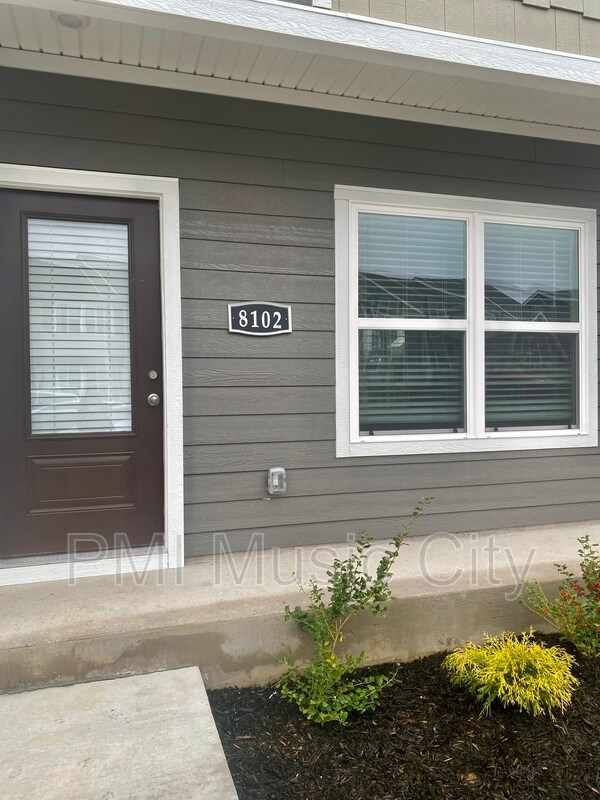 Building Photo - 8102 Logan Dr