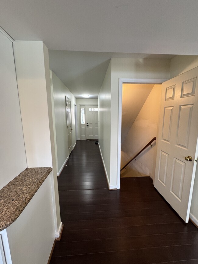 Building Photo - 1115 Aquia Dr
