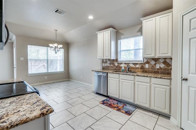 Building Photo - 4828 Curzon Ave