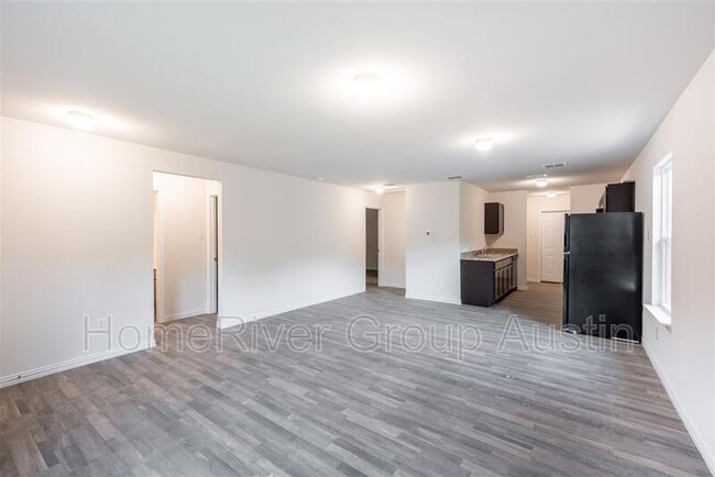 Building Photo - 1215 S Lenox St
