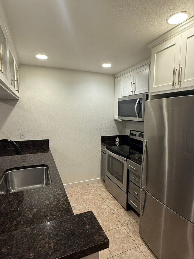 Foto del edificio - 2Bd/2.5Ba Kirkland Condo