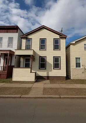 Building Photo - 623 5th Ave