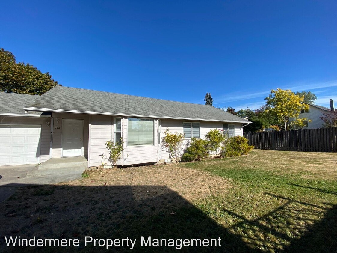 Primary Photo - 3 br, 2 bath House - 948 E Street
