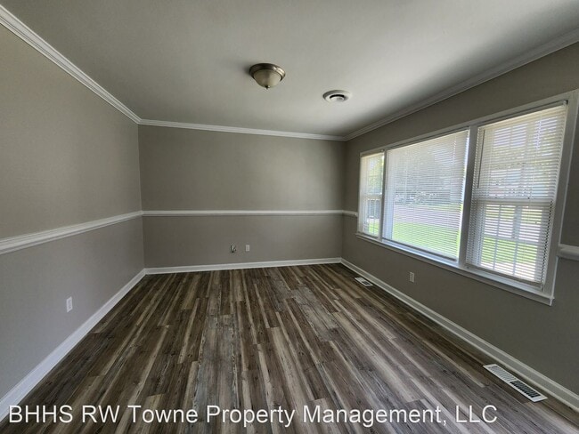 Building Photo - 4 br, 2 bath House - 18 Janet Drive