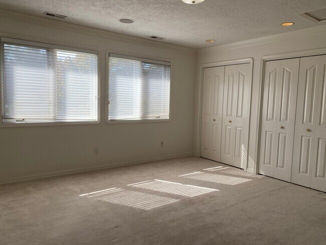 Foto del edificio - 4 Bed/3.5 Bath House in Cottonwood Heights...