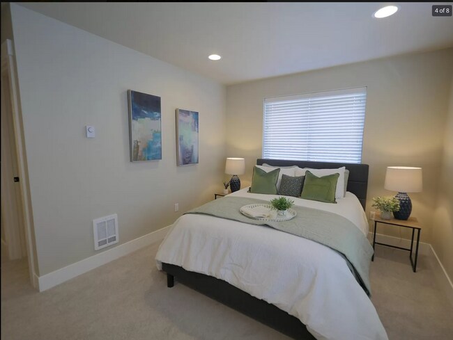 Foto del edificio - 1096 E Fairhaven Ave
