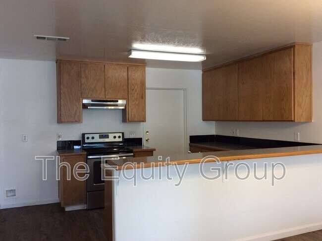 Foto del edificio - 437 N Park St