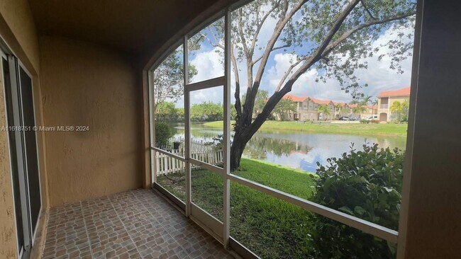 Building Photo - 5753 Isles Cir