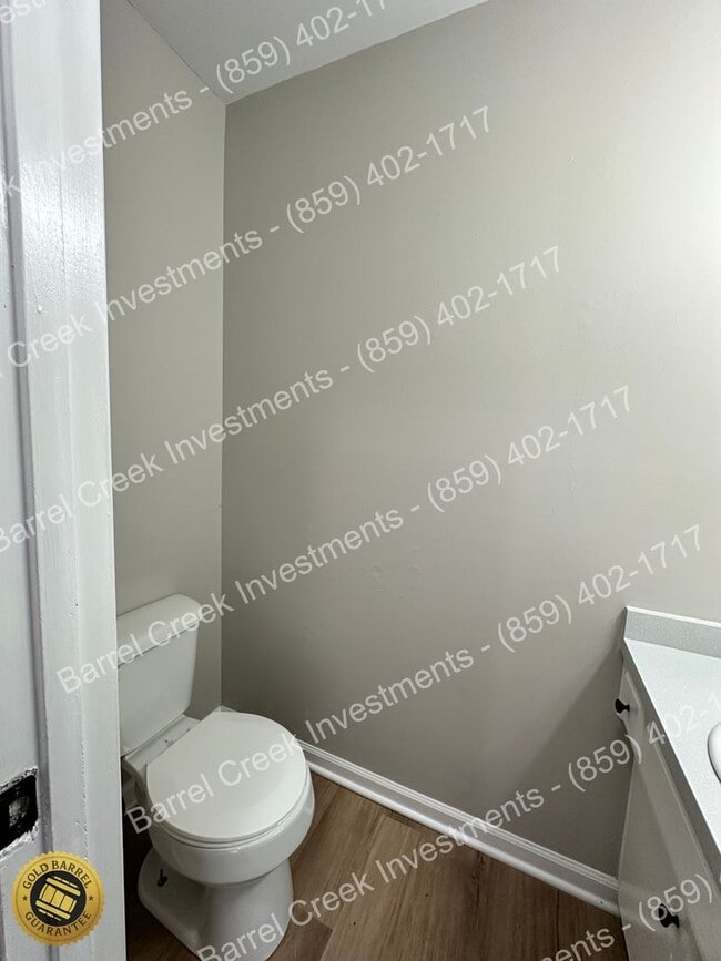 Foto del edificio - 2-Bed 1.5-Bath Townhome