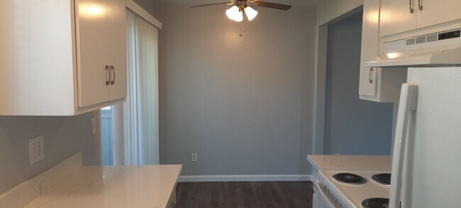 Building Photo - Bright and Spacious, 1 bedroom 1 bath