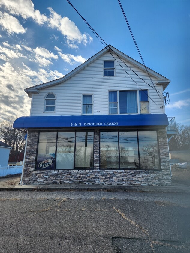 2199 Berlin Tpke Unit Apartment on Turnepik, Newington, CT 06111