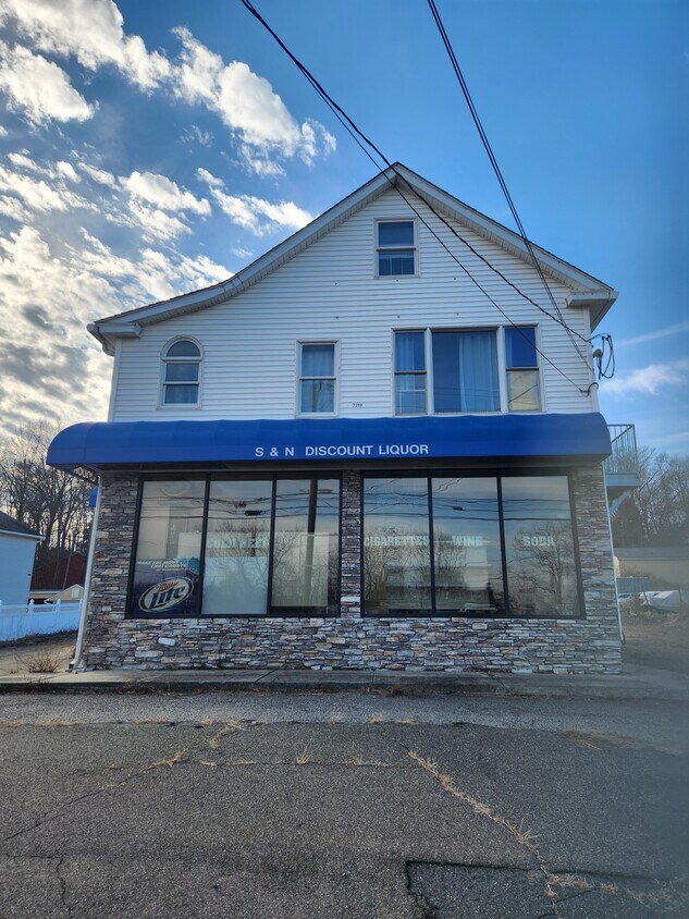 2199 Berlin Tpke Unit Apartment on Turnepik, Newington, CT 06111