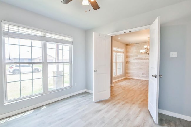 Building Photo - 8810 16th St