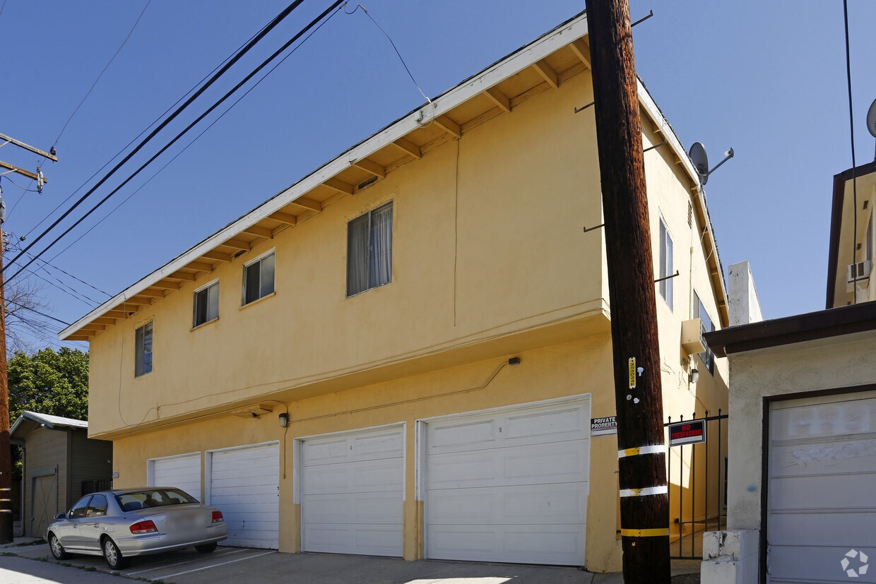 Building Photo - 6321-6325 Bright Ave