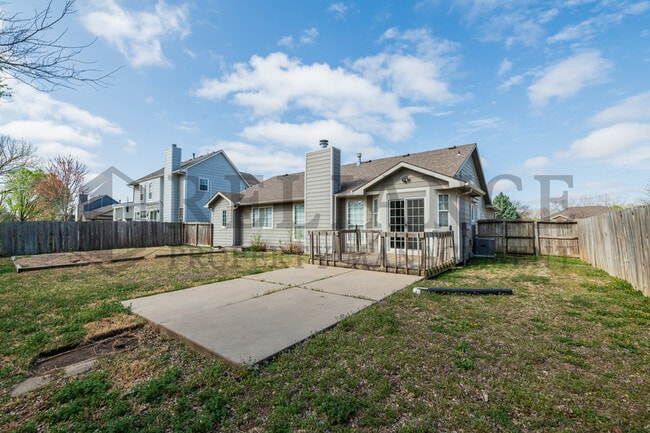 Building Photo - 3826 N Cranberry St