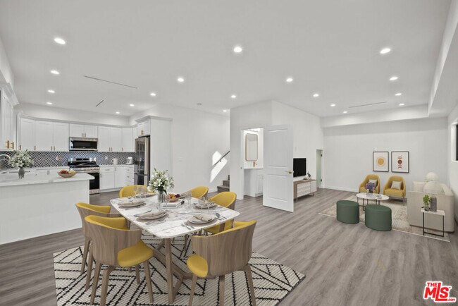 Foto del edificio - 6245 McLaren Ave